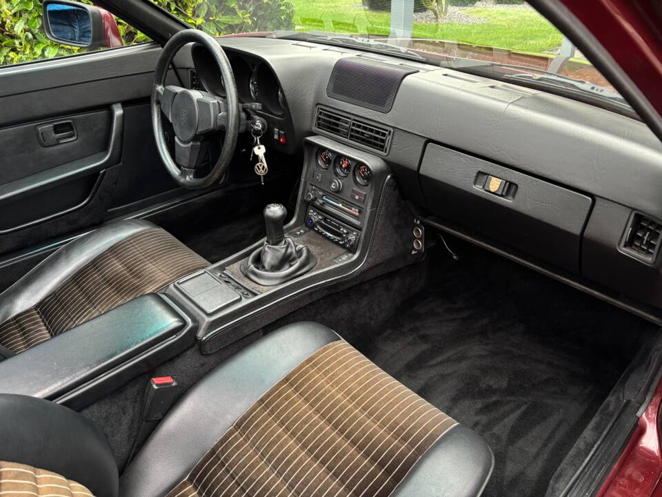 Image 7/27 de Porsche 924 (1984)