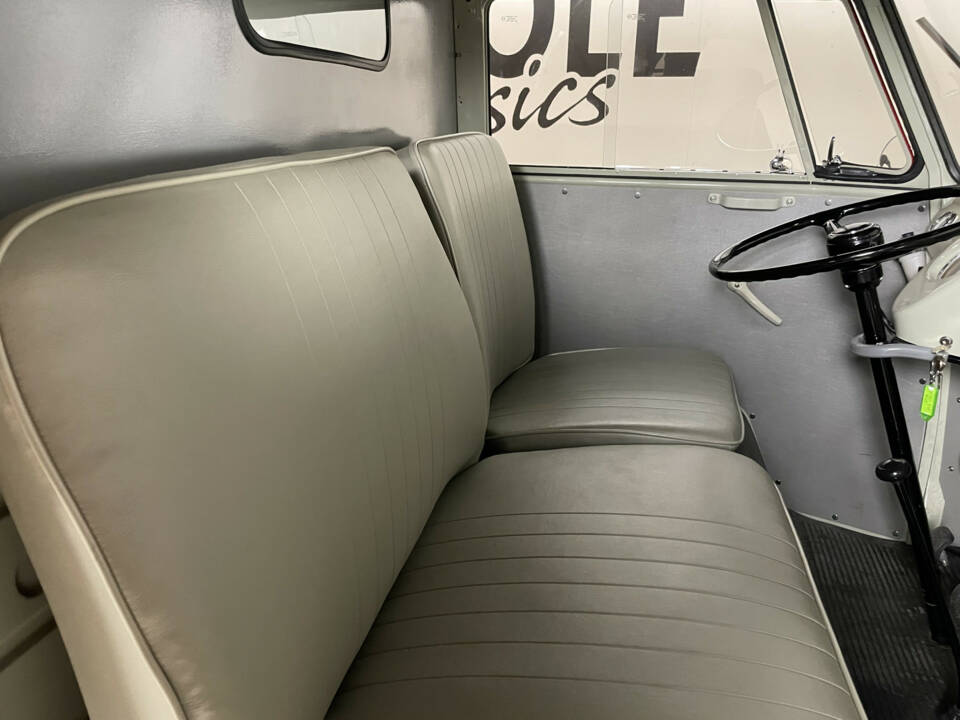 Imagen 20/24 de Volkswagen T1 panel van (1967)