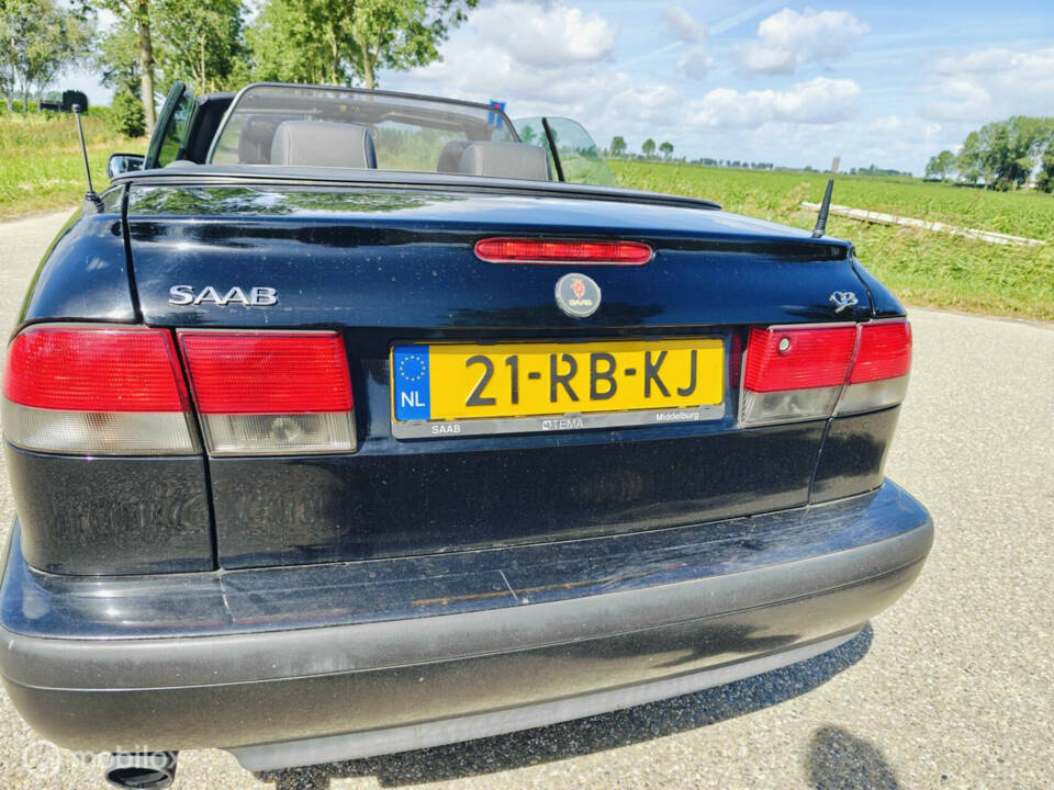 Image 14/32 of Saab 9-3 2.0 Turbo (2002)