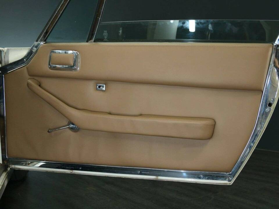 Image 26/50 of Jensen Interceptor  MK III (1974)