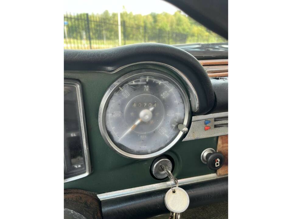 Image 39/50 of Mercedes-Benz 280 SL (1968)