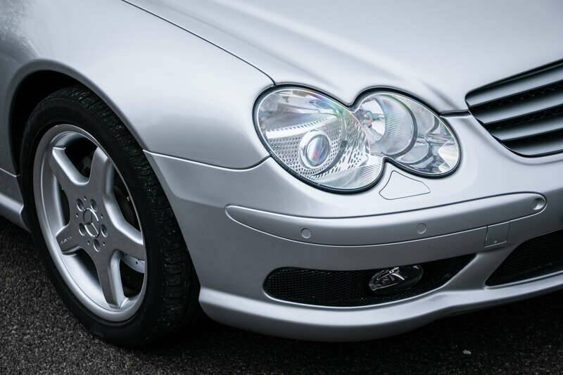 Image 32/36 de Mercedes-Benz SL 500 (2004)