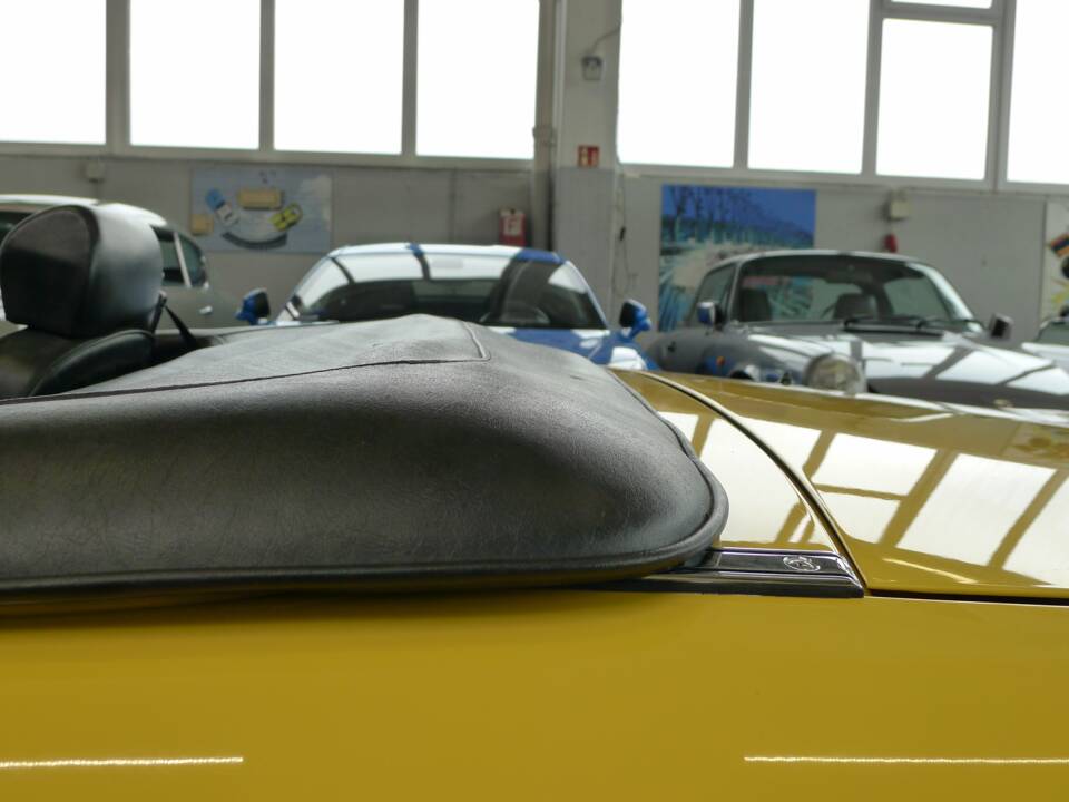 Bild 32/39 von Alfa Romeo 2.0 Spider (1992)