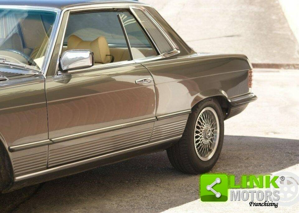 Image 5/10 of Mercedes-Benz 280 SLC (1976)