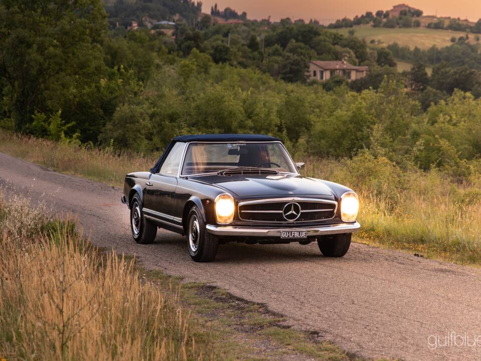 Image 71/79 de Mercedes-Benz 280 SL (1969)
