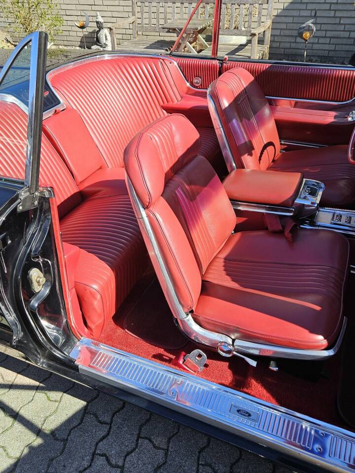 Image 11/24 of Ford Thunderbird (1964)
