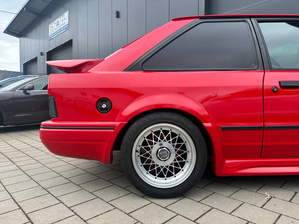 Bild 13/15 von Ford Escort XR3i (1990)