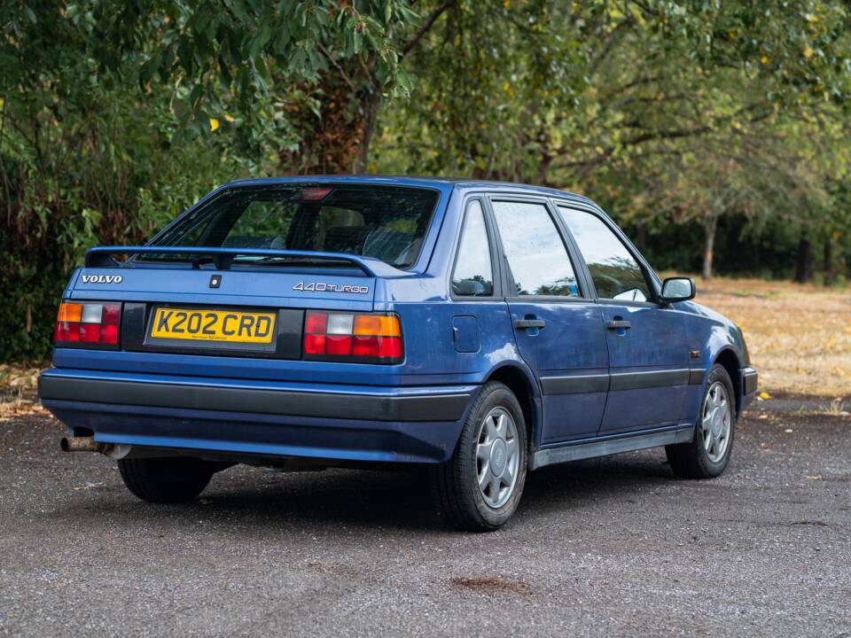Immagine 25/50 di Volvo 440 Turbo (1992)