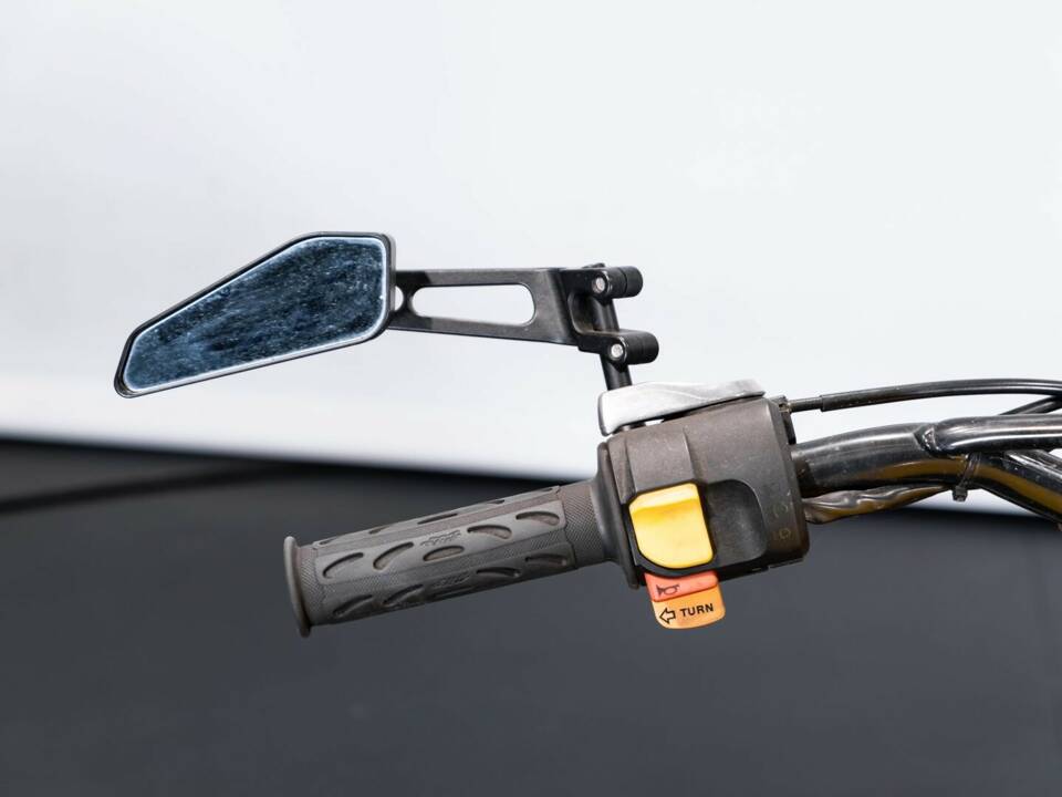 Immagine 19/46 di BMW R 1100 RS (1993)