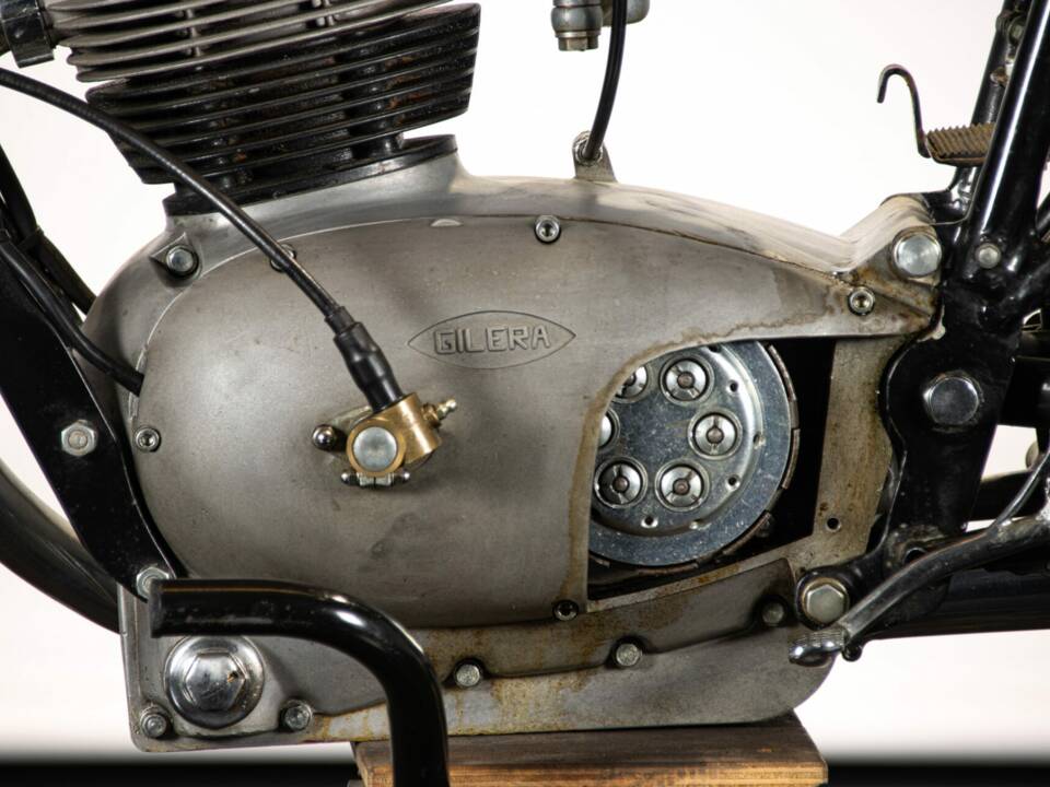 Image 17/50 de Gilera 175 Sport (1956)