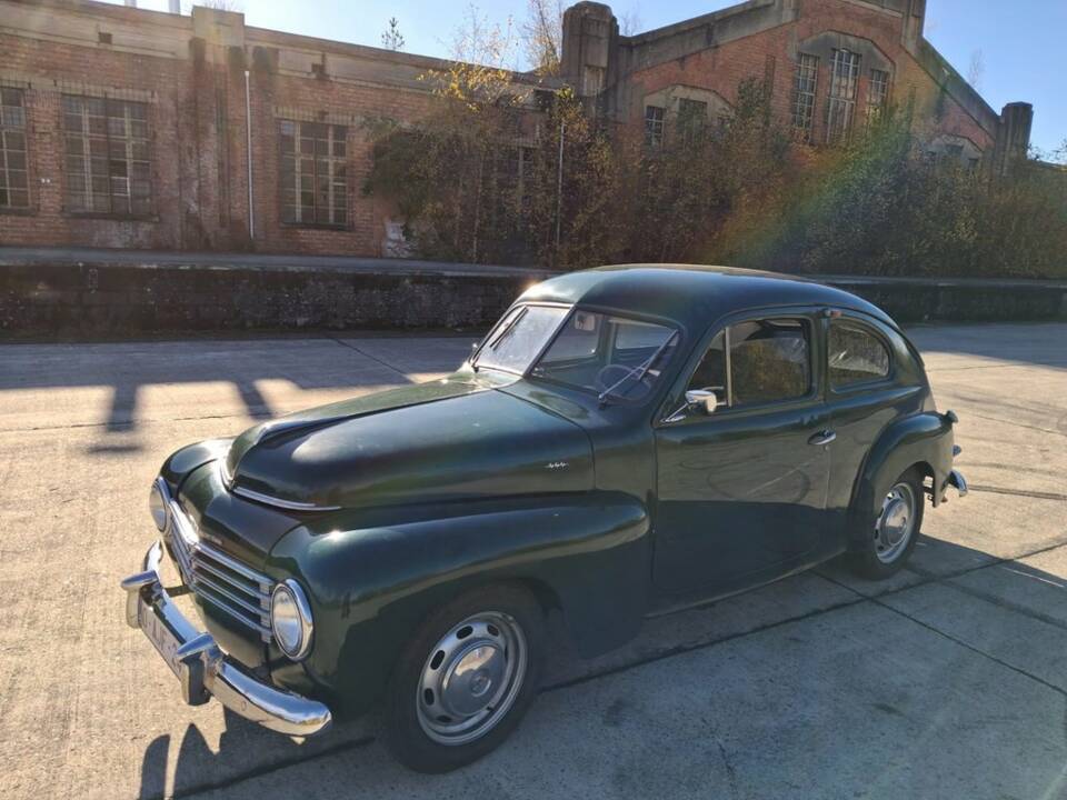 Image 3/8 of Volvo PV 444 (1953)
