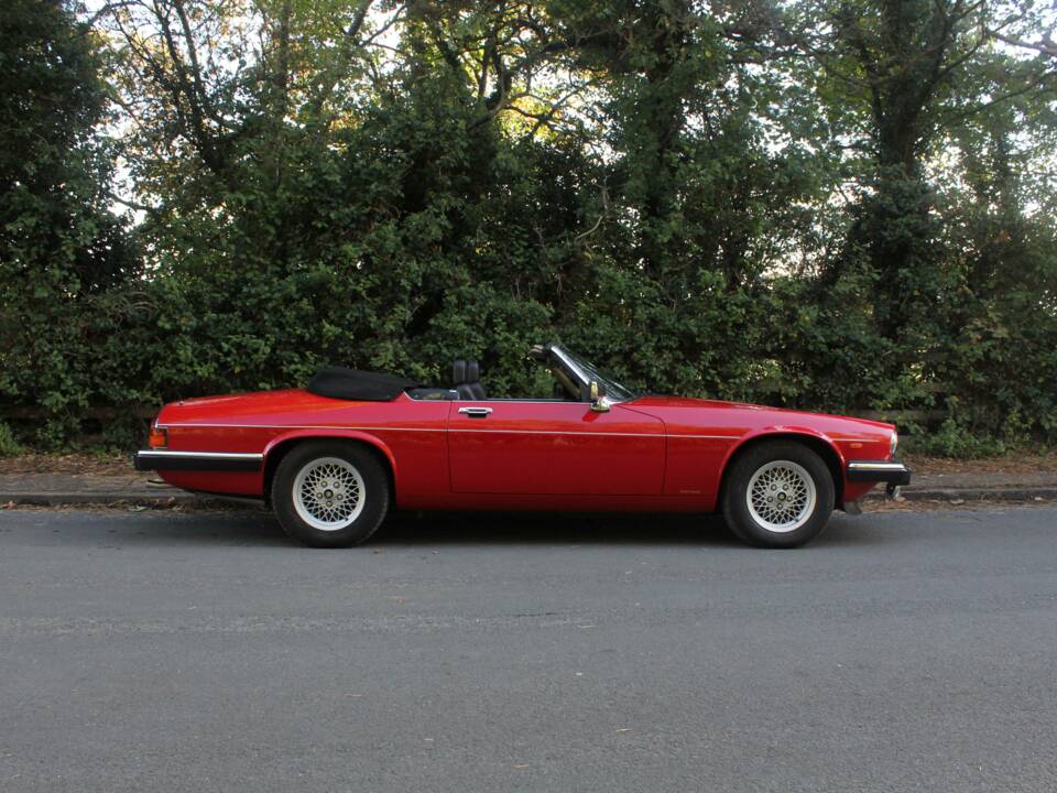 Image 7/20 of Jaguar XJS 5.3 V12 (1989)