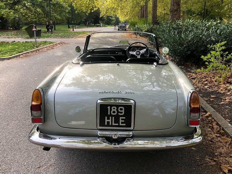 Imagen 13/50 de Alfa Romeo 2600 Spider (1964)