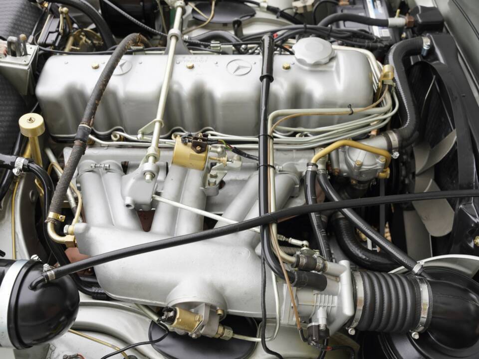 Imagen 19/50 de Mercedes-Benz 280 SL (1969)