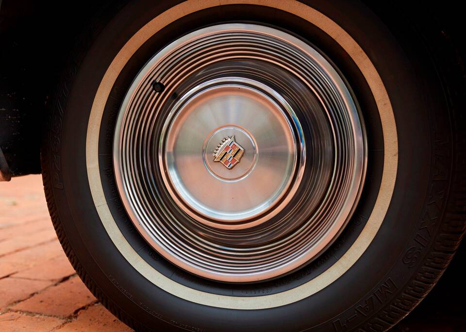 Bild 77/200 von Cadillac Coupe DeVille (1968)