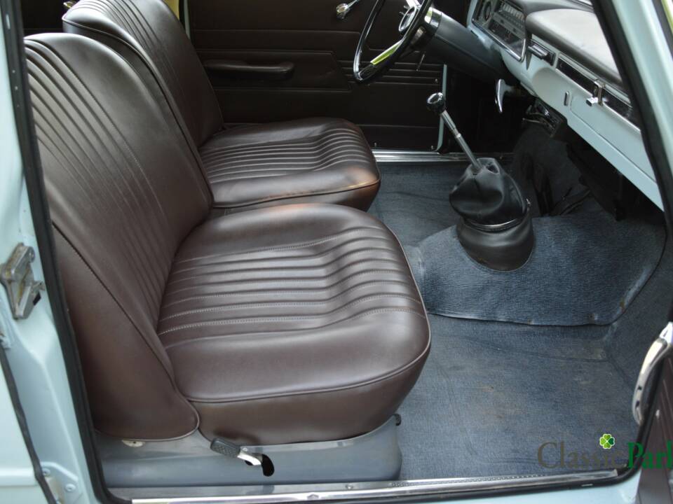 Image 23/50 de Alfa Romeo Giulia 1300 (1967)