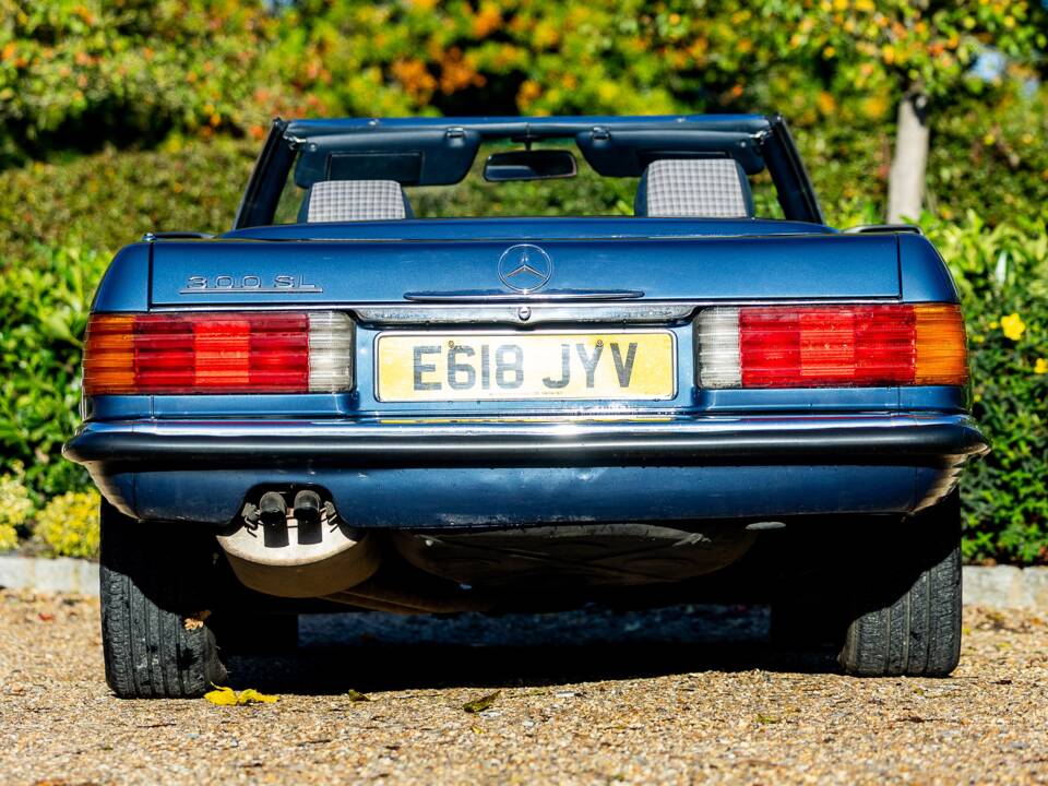 Image 7/21 of Mercedes-Benz 300 SL (1987)