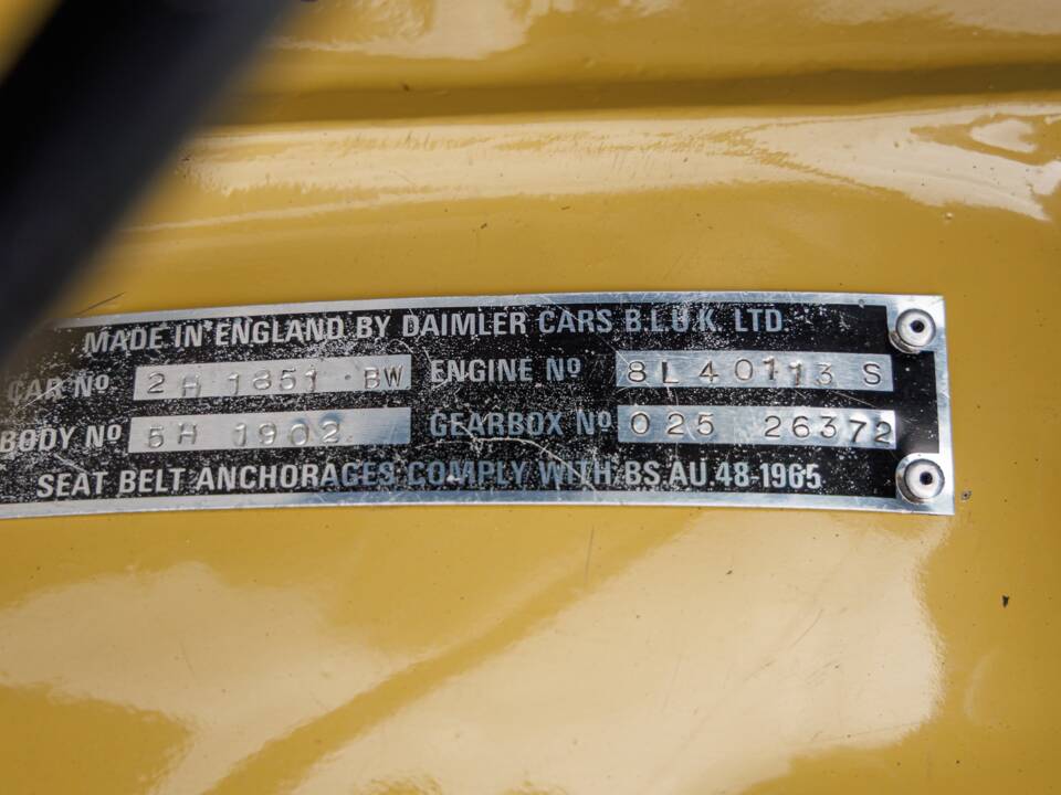Bild 15/40 von Daimler Sovereign 4.2 (1976)