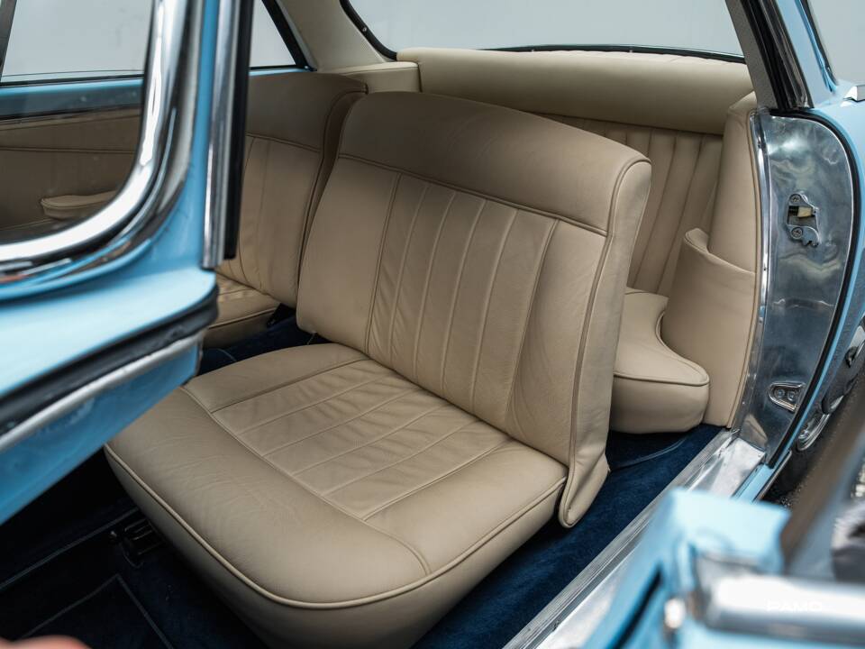 Afbeelding 22/34 van Maserati 3500 GT Touring (1959)