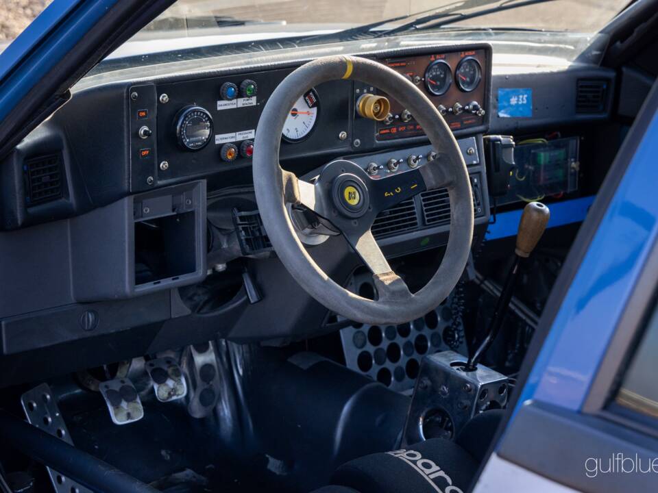 Image 36/44 of Alfa Romeo 75 3.0 V6 QV (1989)