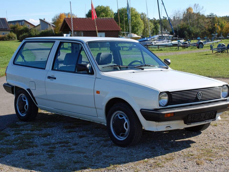 Immagine 7/29 di Volkswagen Polo II Hatchback 1.0 (1989)