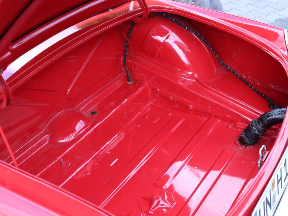 Image 13/49 of MG MGB (1966)