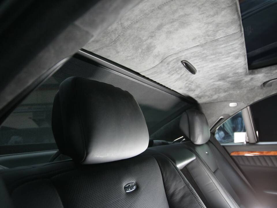 Image 70/78 of Mercedes-Benz S 600 L (2010)