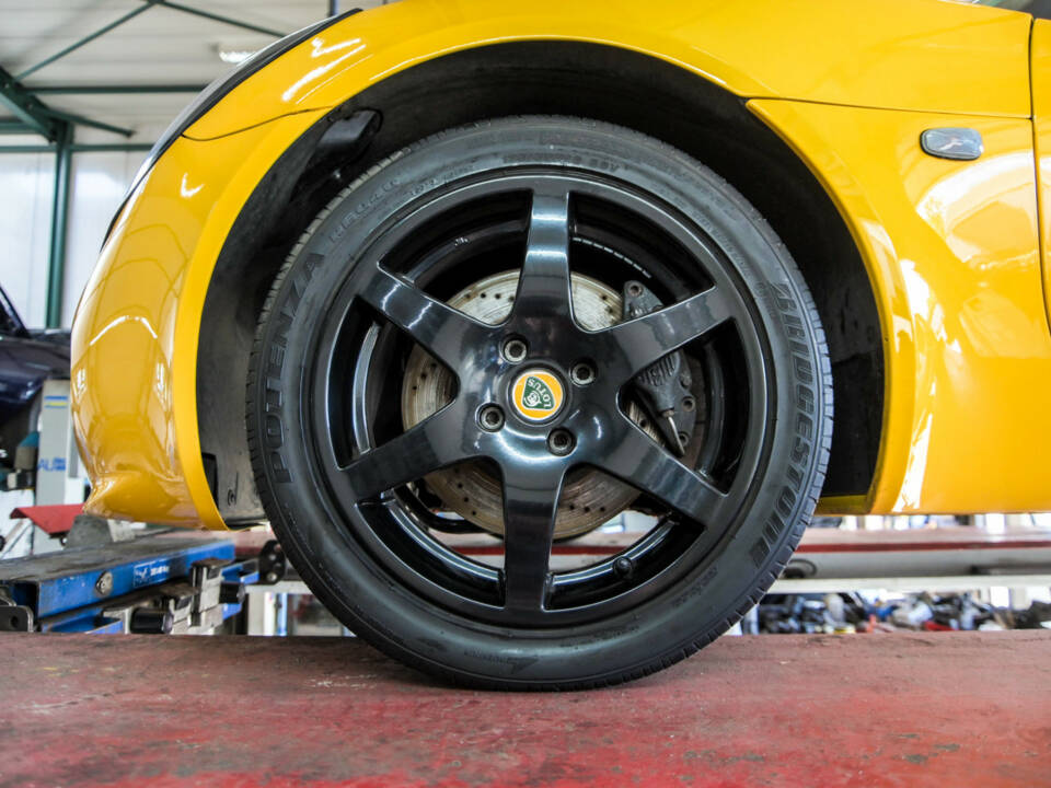 Image 49/50 of Lotus Elise (2003)