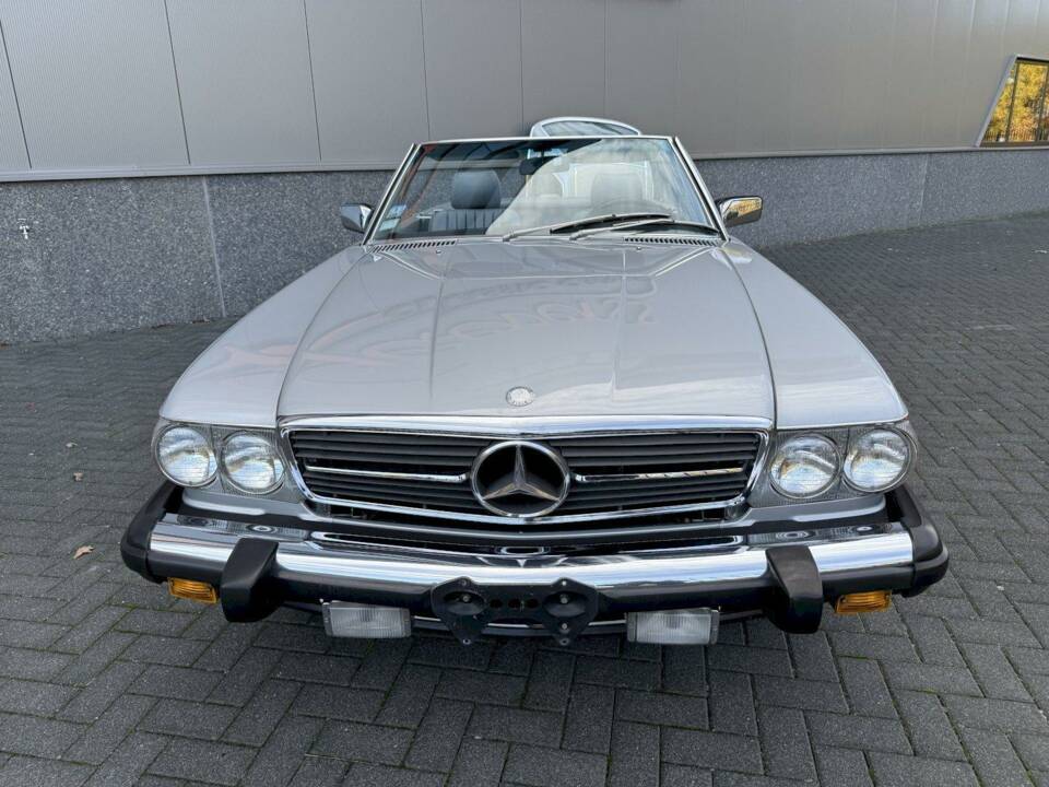 Image 11/36 de Mercedes-Benz 560 SL (1987)