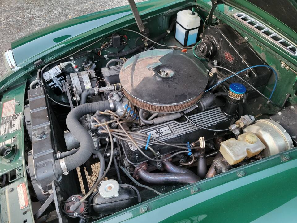 Image 33/58 of MG MGB (1971)