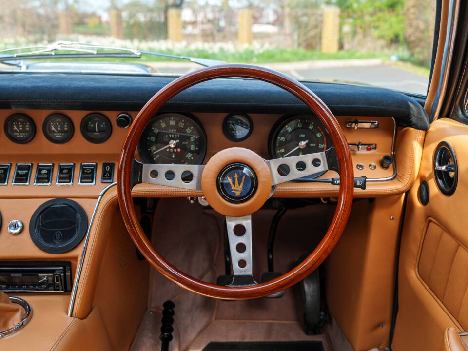 Image 19/33 of Maserati Ghibli Spyder SS (1971)