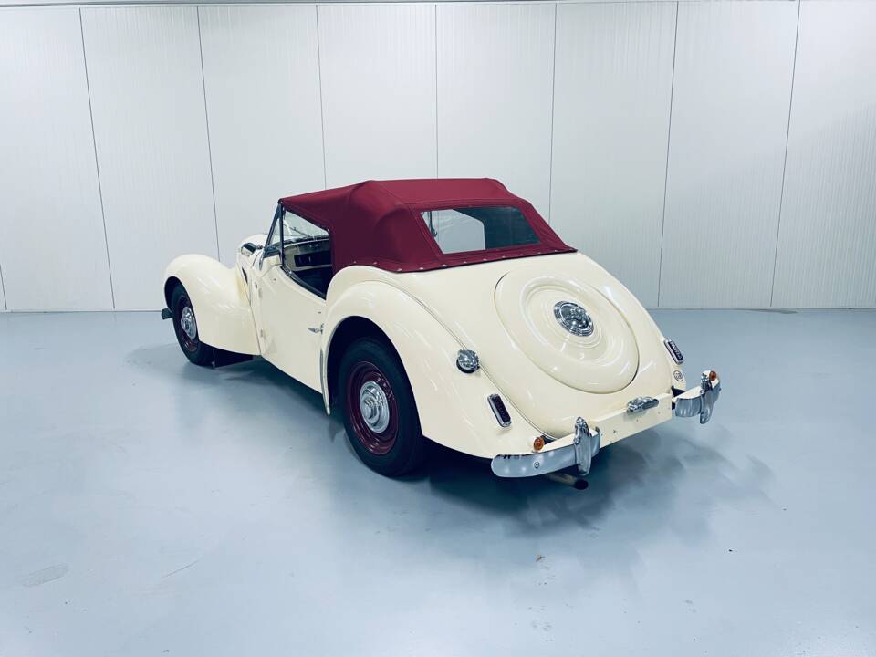 Image 4/17 de Lea-Francis 2,5 Litre (1950)