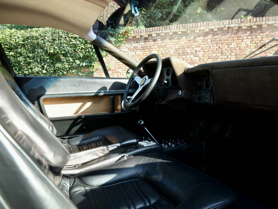 Image 17/50 de Ferrari 365 GT4 BB (1974)