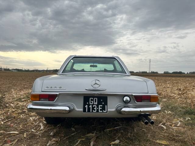 Imagen 1/9 de Mercedes-Benz 280 SE (1969)