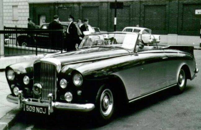 Image 2/12 de Bentley S 1 Continental DHC (1958)