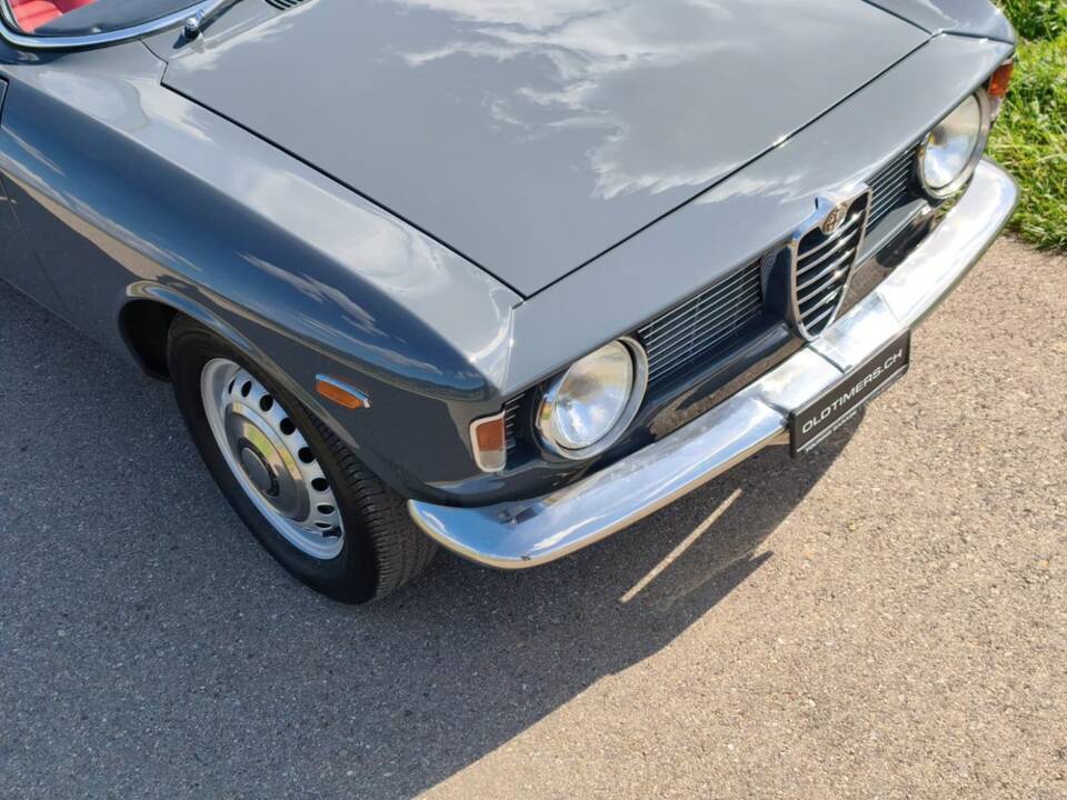 Image 20/28 of Alfa Romeo Giulia 1600 GTC (1966)