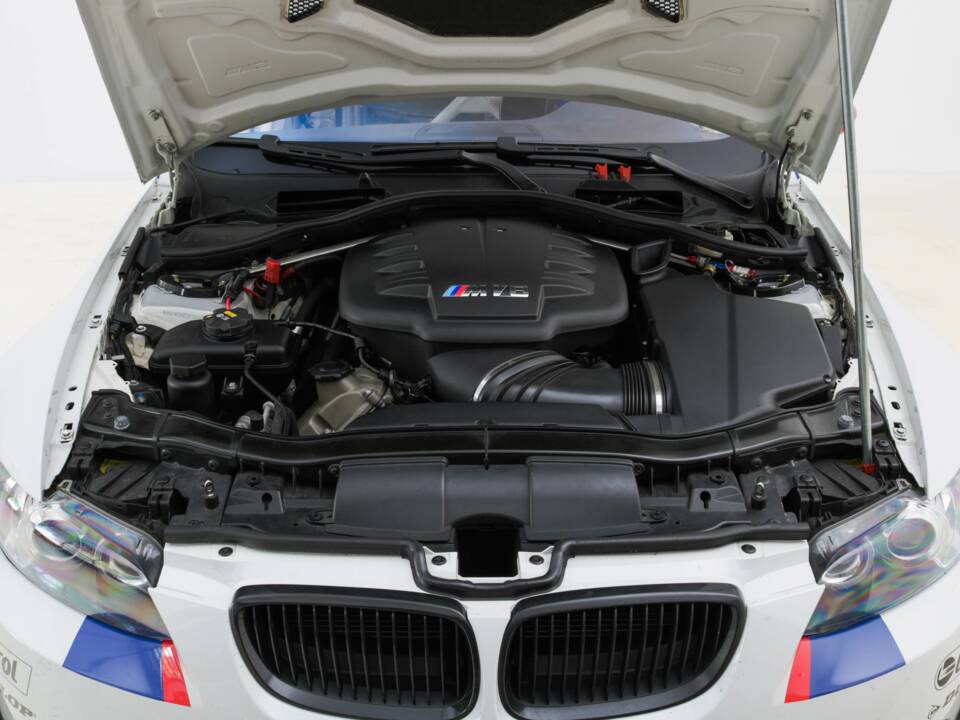 Obraz 12/21 pojazdu BMW M3 (2009)