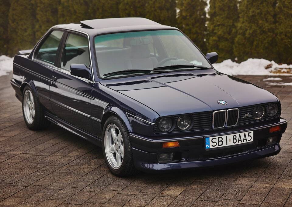 Image 1/8 of BMW 325i (1989)