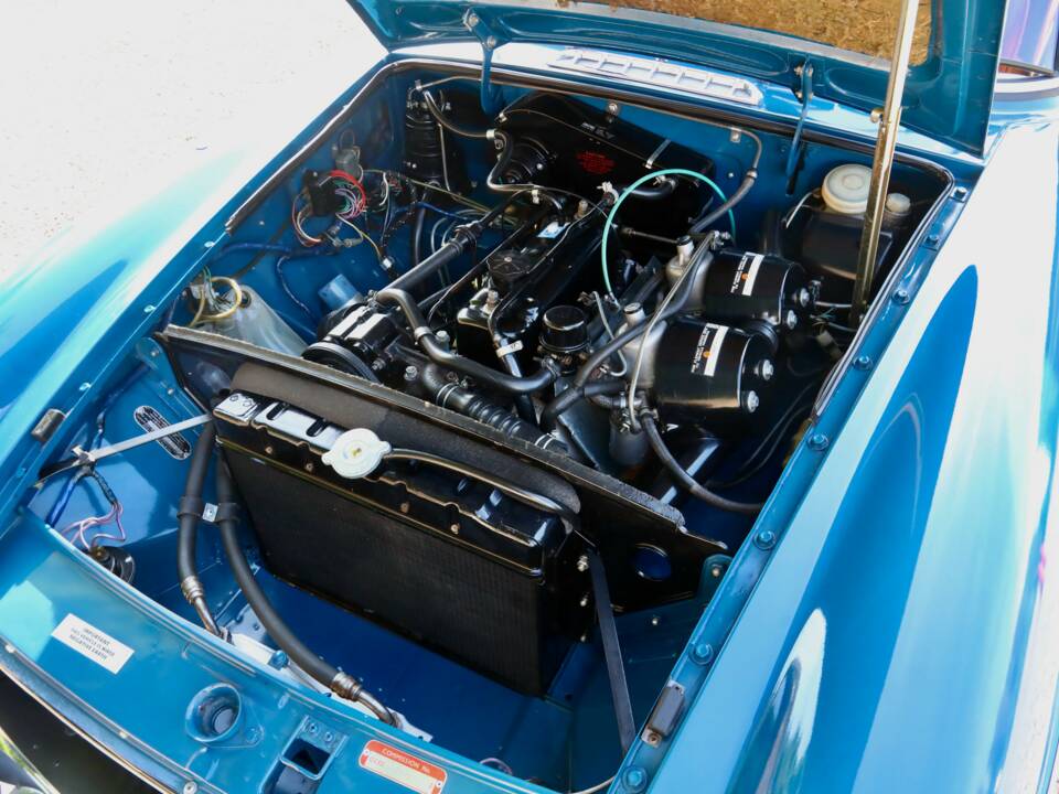 Immagine 43/50 di MG MGB GT (1971)