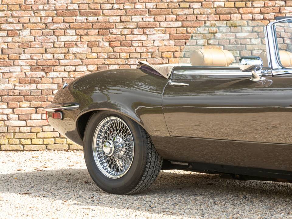 Image 26/50 de Jaguar Type E V12 (1973)
