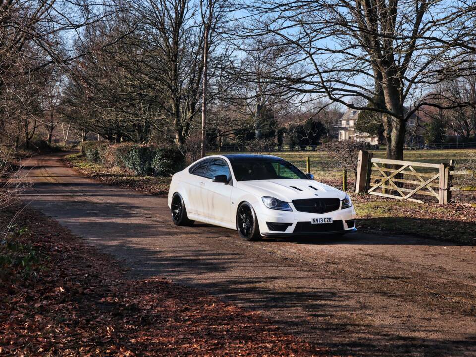Imagen 31/40 de Mercedes-Benz C 63 AMG (2013)