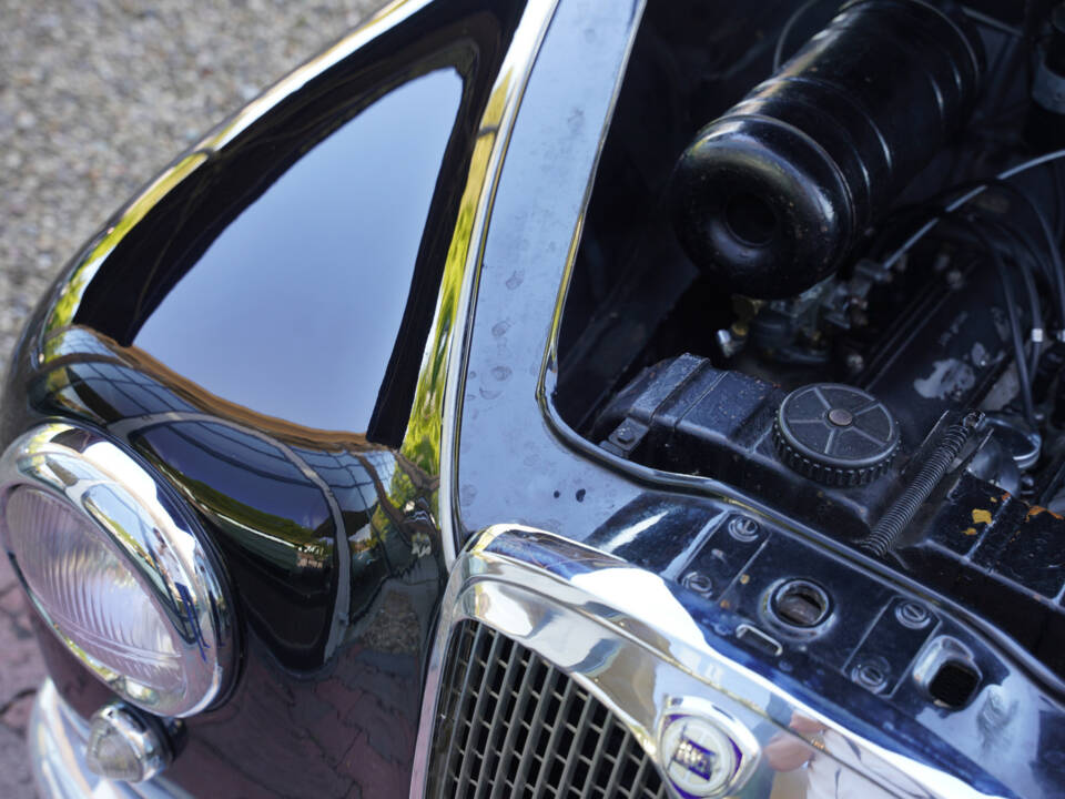 Image 11/50 of Lancia Appia C10 (1954)