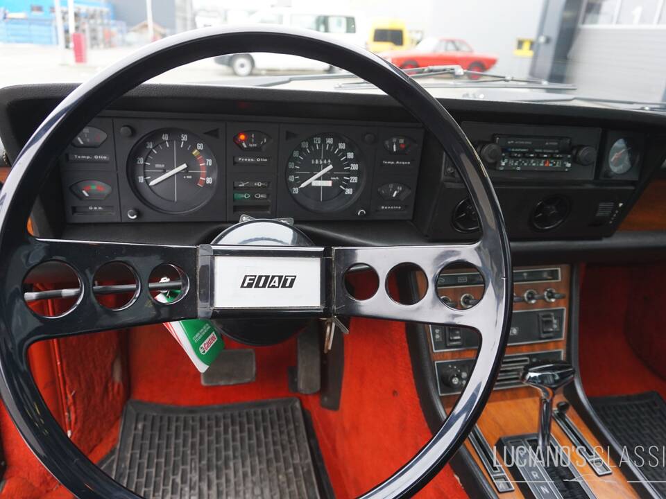 Image 36/66 of FIAT 130 Coupé (1972)