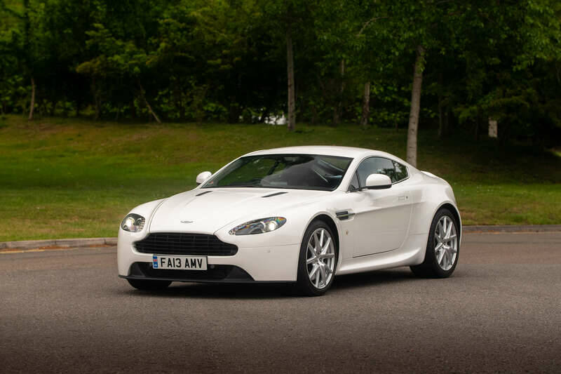 Bild 31/50 von Aston Martin V8 Vantage (2013)