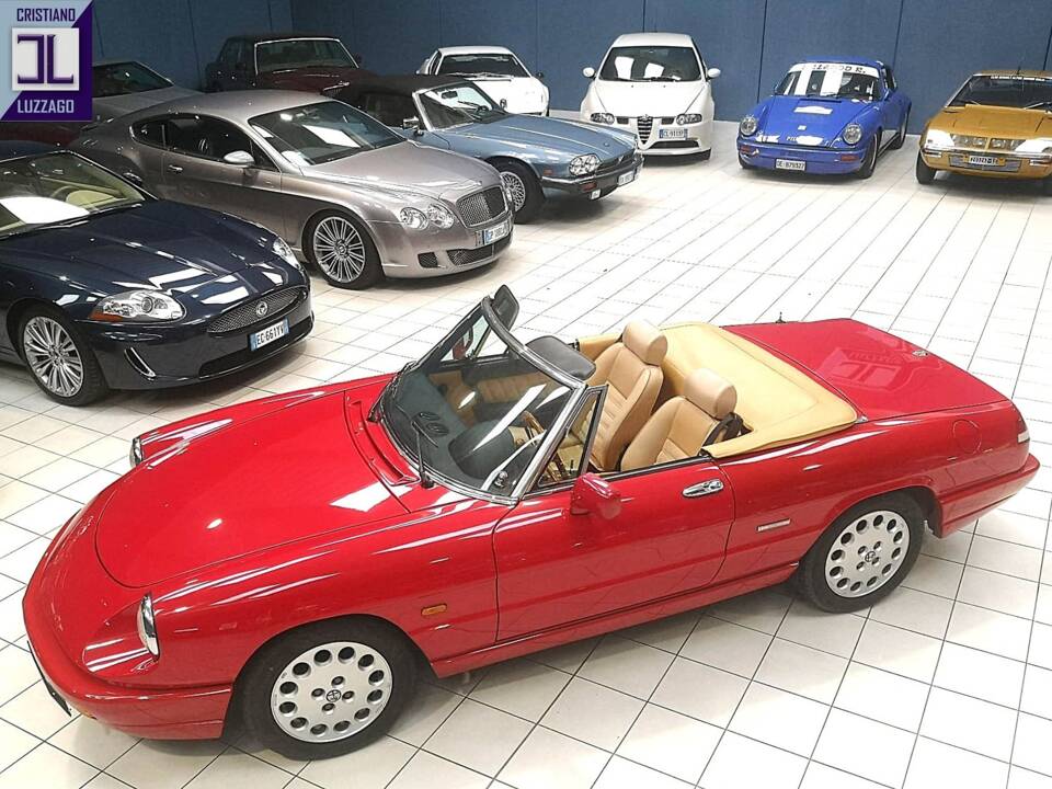 Imagen 2/63 de Alfa Romeo 2.0 Spider (1992)