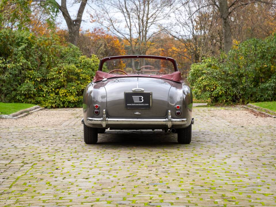 Afbeelding 18/29 van Aston Martin DB 2&#x2F;4 Mk II DHC (1956)