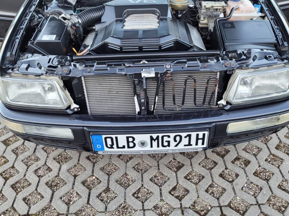 Immagine 2/14 di Audi 80 - 2.8 E quattro (1993)