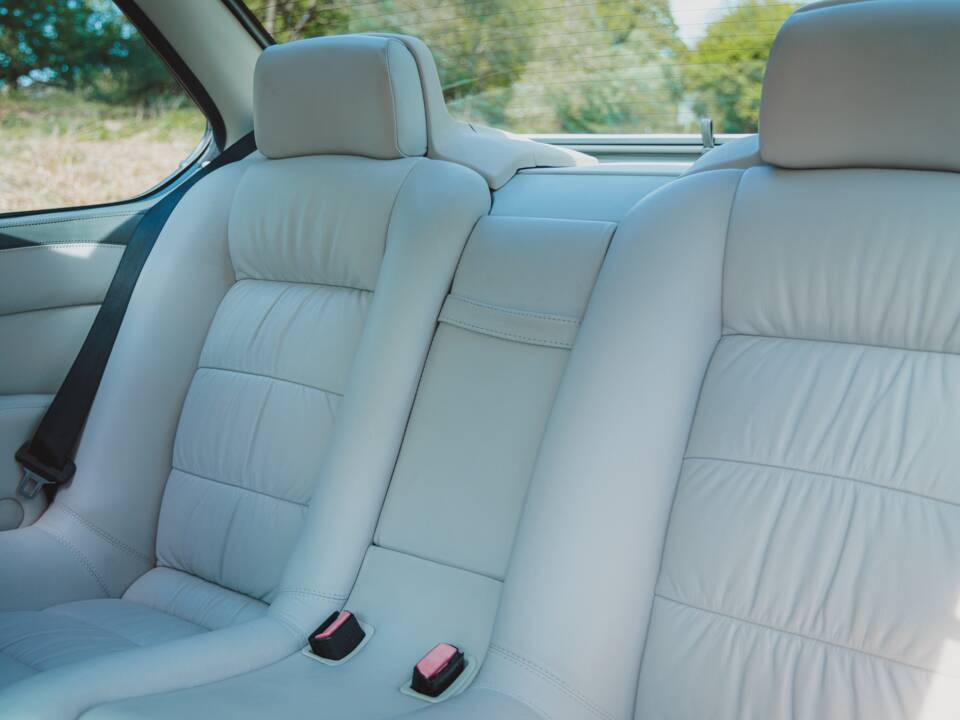 Image 20/34 of BMW 635 CSi (1989)
