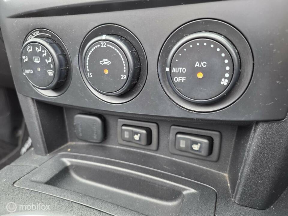 Immagine 21/31 di Mazda MX-5 1.8 (2006)