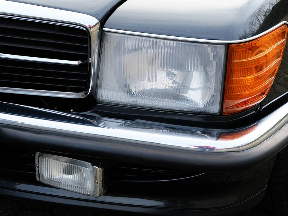 Immagine 28/43 di Mercedes-Benz 300 SL (1987)